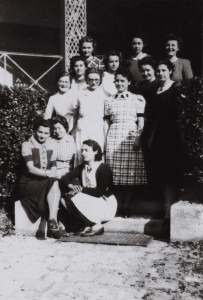 La promotion 1939 des scientifiques. Alice est la jeune femme assise à gauche.