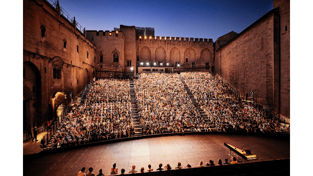  Antoine de Baecque : Les clés du Festival, exposition permanente à Avignon